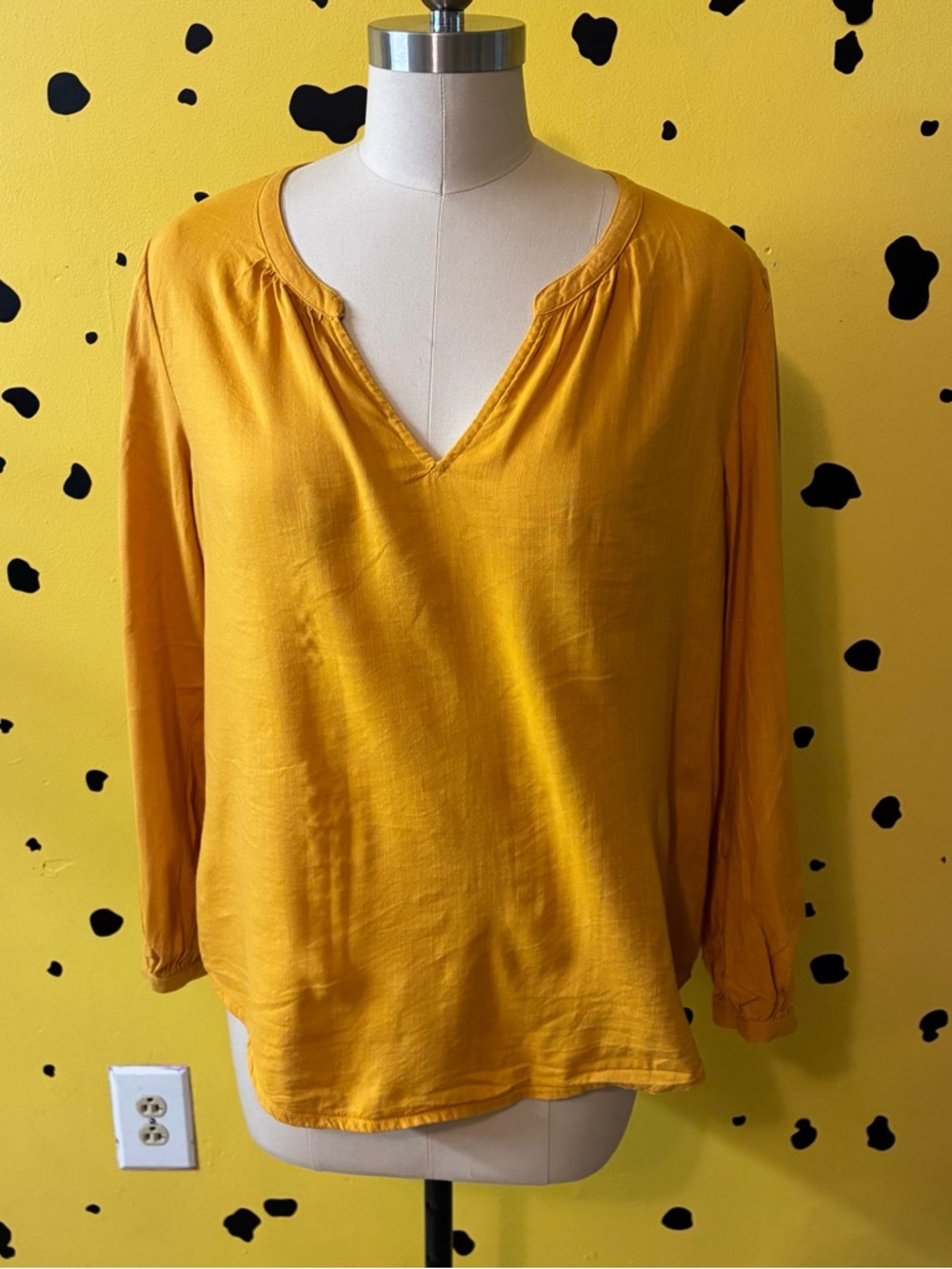 Old Navy Mustard Blouse L Long Sleeve V Neck Loose Fit Top Tunic Casual Cozy